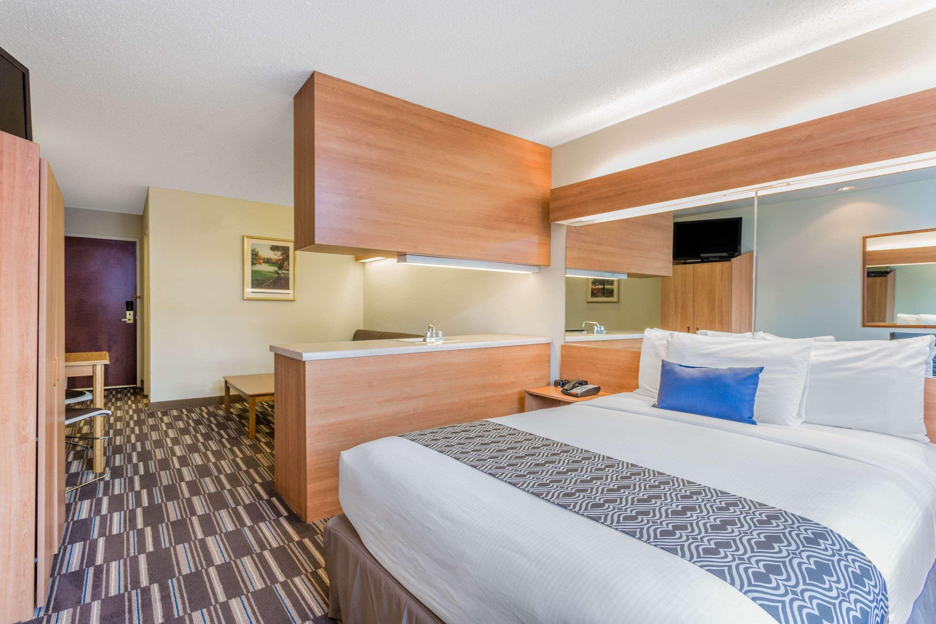 Microtel Inn & Suites By Wyndham Lillington/Campbell University Eksteriør bilde