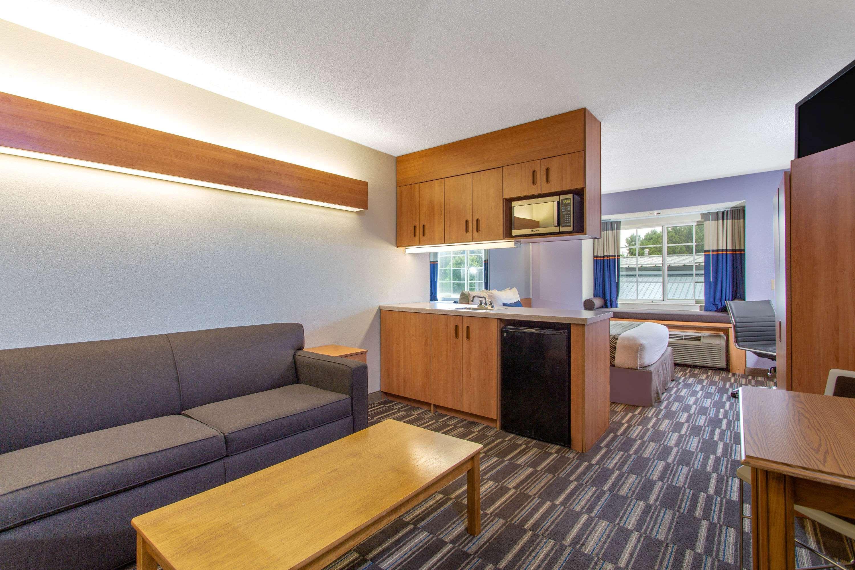 Microtel Inn & Suites By Wyndham Lillington/Campbell University Eksteriør bilde