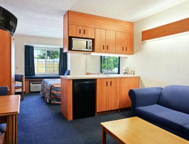 Microtel Inn & Suites By Wyndham Lillington/Campbell University Rom bilde